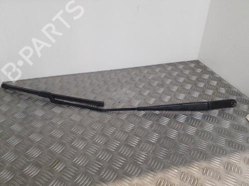 Front windshield wiper arm VW GOLF VII (5G1, BQ1, BE1, BE2) 1.2 TSI | BP24749925C143 