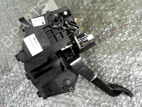 bremsepedal RENAULT TWINGO III (BCM_, BCA_) 1.0 SCe 65 (BCMJ) (65 hp) 24754880