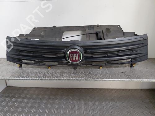 Used Grille FIAT TALENTO Van (296_) 1.6 D (145 hp) 29842526
