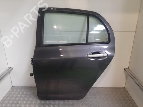 Used Left rear door TOYOTA YARIS (_P9_) 1.4 D-4D (NLP90_, NLP90R) (90 hp) 28126621