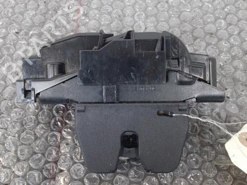 Used Tailgate lock PEUGEOT 308 I (4A_, 4C_) 1.6 HDi (109 hp) 24750070