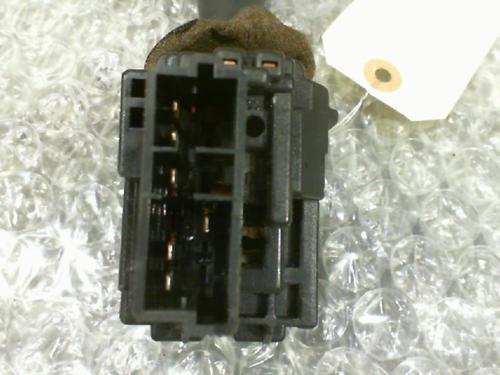 Used Steering column stalk Steering column stalk CITROËN BERLINGO / BERLINGO FIRST MPV (MF_, GJK_, GFK_) 1.9 D (MFDJY) (68 hp) 24762350 24762350