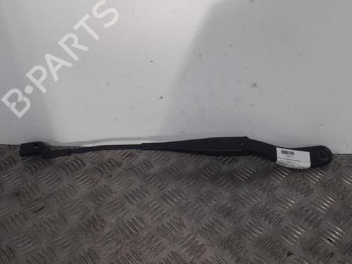 Used Front windshield wiper arm VOLVO S40 II (544) 1.6 D (110 hp) 24749113