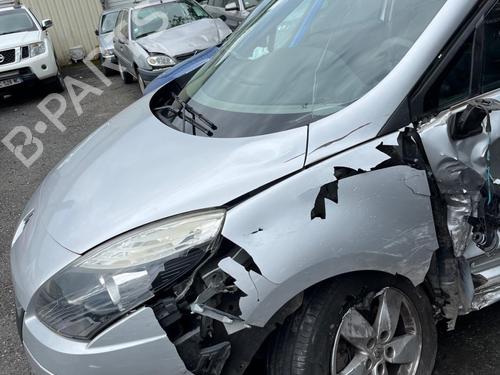 Brugte RENAULT SCÉNIC III (JZ0/1_) 1.9 dCi (JZ0J, JZ1J, JZ1K, JZ1S) (131 hp) 4237403