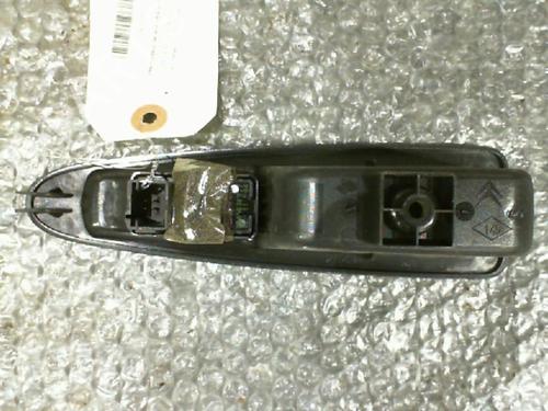 Used Right rear window switch Right rear window switch CITROËN C4 I (LC_) 1.6 HDi (109 hp) 24743078 24743078