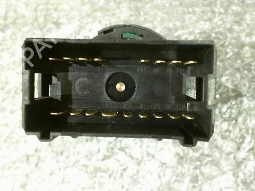 Used Headlight switch VW GOLF IV (1J1) 1.9 TDI (130 hp) 24752031