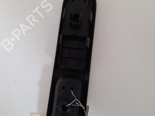 Used Switch PEUGEOT 407 (6D_) 2.0 HDi (6DRHRH) (140 hp) 24741412