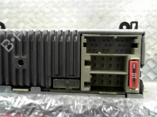 Used Radio Radio 24743163 24743163