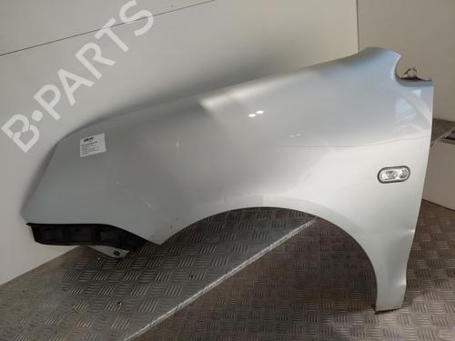 Used Left front fenders VW POLO IV (9N_, 9A_) 1.2 12V (64 hp) 29642287