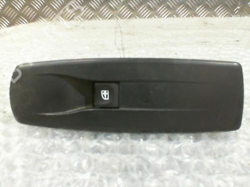 Used Right front window switch RENAULT LAGUNA III (BT0/1) 1.5 dCi (BT00, BT0A, BT0T, BT1J) (110 hp) 24762447