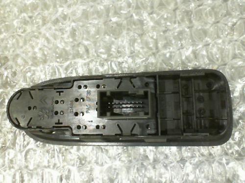 Used Switch Switch PEUGEOT 308 I (4A_, 4C_) 1.6 HDi (109 hp) 24742674 24742674