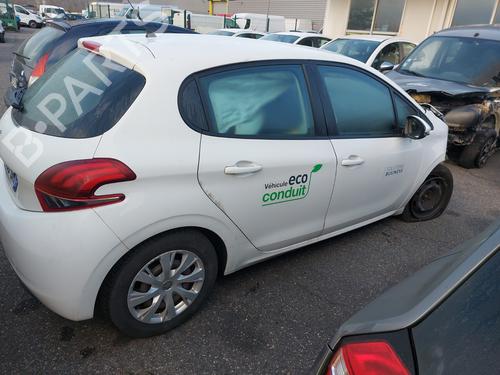 Used Parts PEUGEOT 208 I (CA_, CC_) 1.2 PureTech 82 4524912