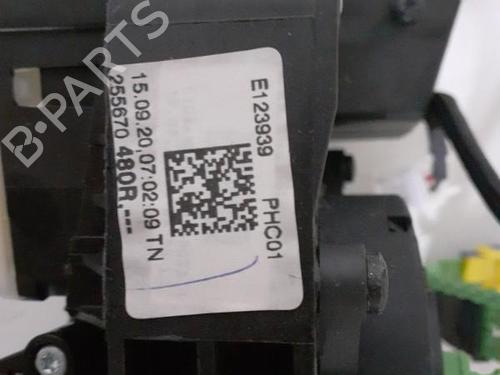 Used Steering column stalk Steering column stalk RENAULT TWINGO III (BCM_, BCA_) 1.0 SCe 65 (BCMJ) (65 hp) 24761042 24761042