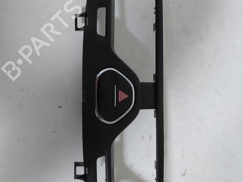pulsante-luci-di-emergenza-opel-corsa-e-x15-2014-36055799 main image