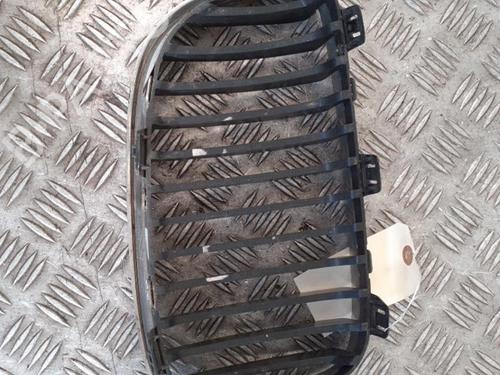 Used Grille BMW 1 (E81) 118 d (143 hp) 24757451