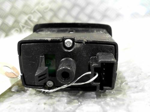 Used Left rear window switch Left rear window switch MERCEDES-BENZ B-CLASS Sports Tourer (W245) B 180 CDI (245.207) (109 hp) 24743165 24743165