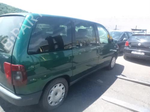Used Parts FIAT ULYSSE (220_)  2.0 JTD 16V  2408562