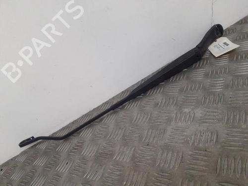 Used Front windshield wiper arm NISSAN MICRA III (K12) 1.4 16V (88 hp) 24740344