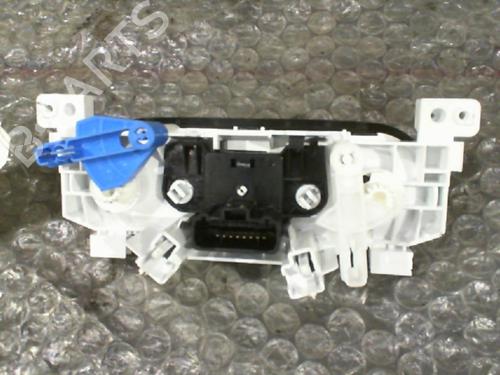 climate-control-renault-trafic-iii-van-fg_-2014-24765936 main image