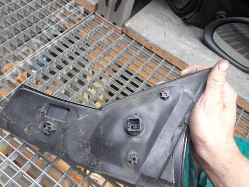 Used Right mirror Right mirror 24758490 24758490