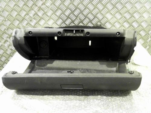 Used Glove box MERCEDES-BENZ B-CLASS Sports Tourer (W245) B 180 CDI (245.207) (109 hp) 24762851