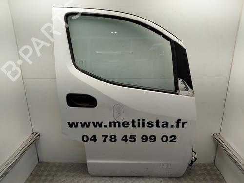 right-front-door-nissan-nv200-van-2010-31603838 main image