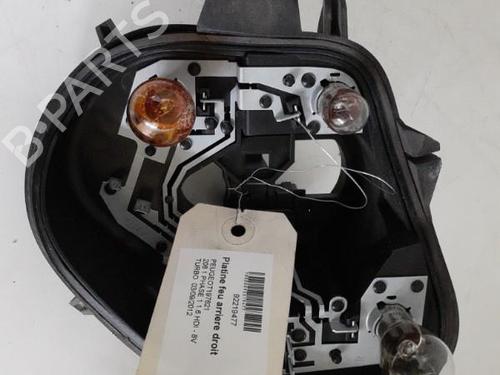 Lamp holder PEUGEOT 208 I (CA_, CC_) 1.6 HDi | BP24741178L10 