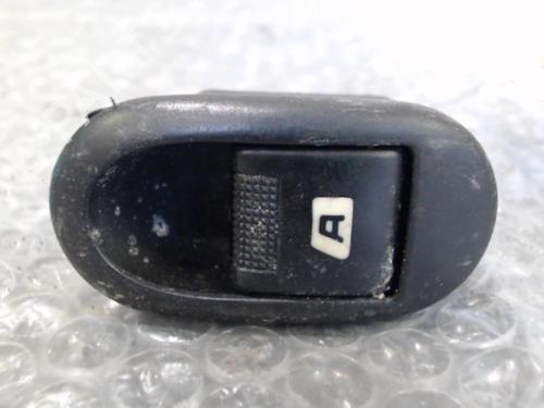 Used Left front window switch Left front window switch CITROËN C3 Pluriel (HB_) 1.4 HDi (68 hp) 24765341 24765341