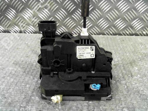 Used Front right lock FIAT GRANDE PUNTO (199_) 1.3 D Multijet (75 hp) 24762901