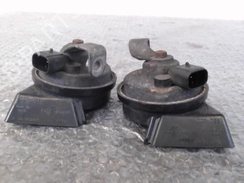 Used Horn VOLVO V40 Estate (645) 1.9 DI (115 hp) 24745152