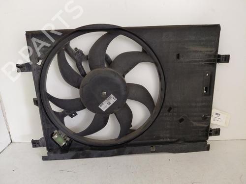 Used Radiator fan Radiator fan 37527294 37527294
