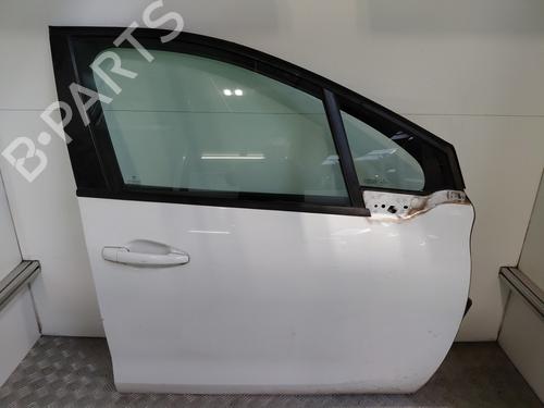 Dør høyre foran PEUGEOT 208 I (CA_, CC_) 1.6 HDi (92 hp) 27831032