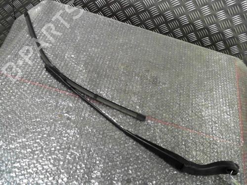 Used Front windshield wiper arm MERCEDES-BENZ B-CLASS Sports Tourer (W245) B 180 CDI (245.207) (109 hp) 24743130