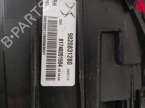 right-taillight-ds-ds-3-ds-3-crossback-ur_-uc_-uj_-2018-29642738 main image