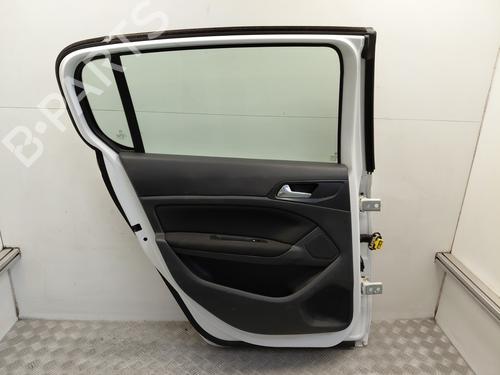 Used Left rear door Left rear door 32475051 32475051