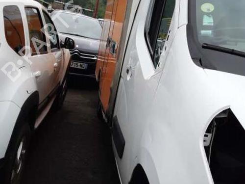 Used Parts RENAULT MASTER III Bus (JV)  2.3 dCi 125 FWD (JV0C, JV0D, JV0H, JV0G, JV0J)  2400518
