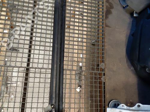 Used Front bumper reinforcement Front bumper reinforcement 30125997 30125997
