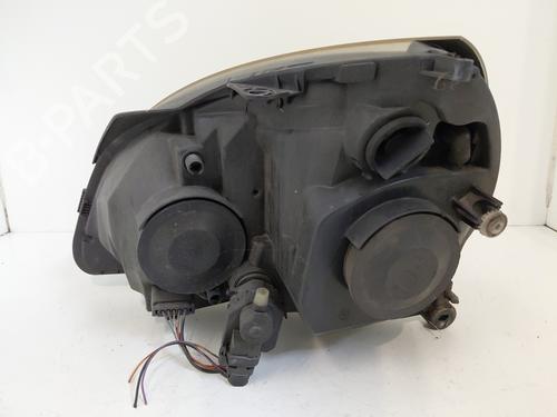 Right headlight RENAULT CLIO II (BB_, CB_) 1.5 dCi (B/CB07) | BP29303567C29 