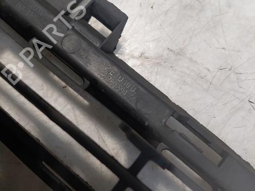 grille-peugeot-2008-i-cu_-2013-32980965 main image