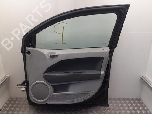 Used Right front door DODGE CALIBER 2.0 CRD (140 hp) 24749899