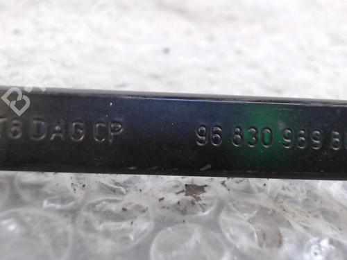 Used Front windshield wiper arm PEUGEOT 3008 I MPV (0U_) 1.6 HDi (109 hp) 24764953