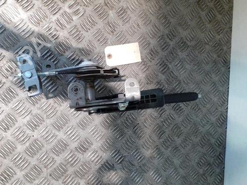 Used Hand brake Hand brake HYUNDAI KONA (OS, OSE, OSI) 1.6 CRDi e-VGT (136 hp) 24756365 24756365