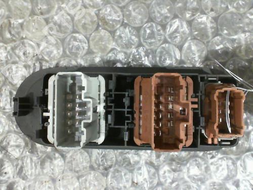 Used Switch Switch RENAULT MEGANE II Estate (KM0/1_) 1.5 dCi (KM16, KM1E) (106 hp) 24766490 24766490