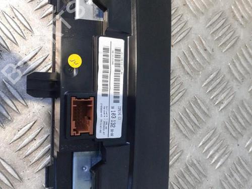 instrument-cluster-citroen-c4-cactus-2014-24761708 main image