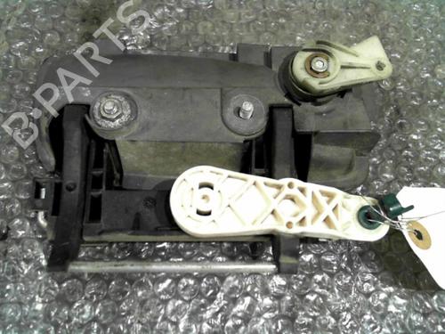 Front left exterior door handle OPEL ZAFIRA A MPV (T98) 2.2 DTI 16V (F75) | BP24743989C128 