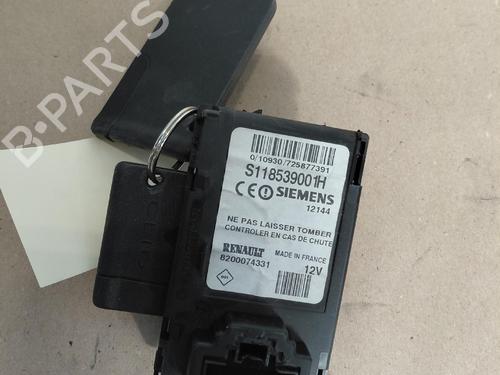 card-reader-renault-clio-iii-br01-cr01-2005-2006-2007-2008-2009-2010-2011-2012-2013-2014-38493134 main image