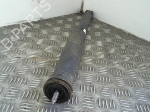 Højre bagtil støddæmper TOYOTA YARIS (_P9_) 1.4 D-4D (NLP90_, NLP90R) (90 hp) 31200406