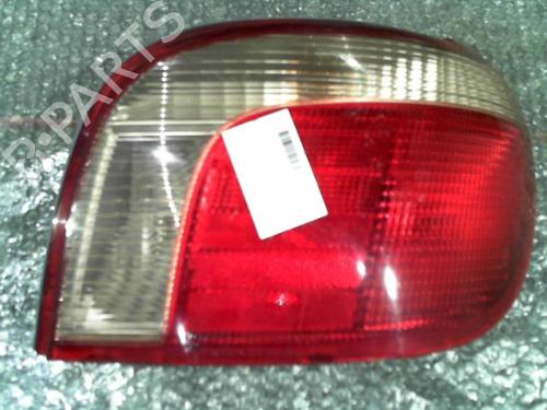 Højre baglygte TOYOTA YARIS (_P1_) 1.0 (SCP10_, SCP10R) (68 hp) 24743238