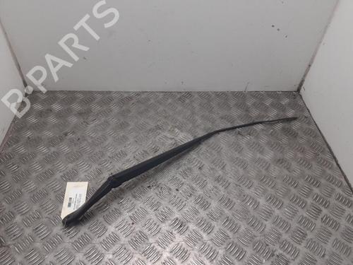 front-windshield-wiper-arm-renault-megane-iv-hatchback-b9amn_-2015-24759408 main image