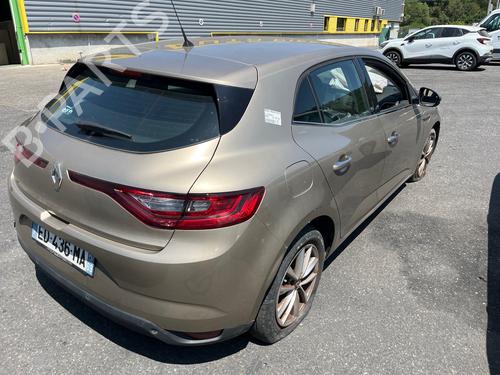 Brugte RENAULT MEGANE IV Hatchback (B9A/M/N_) 1.2 TCe 100 (B9MS) 4959517